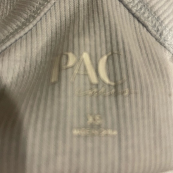 Four Tops Sleeveless PAC Cares and Others - Picture 5 of 14